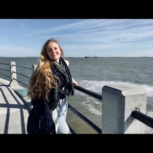 Meet your Posher, Janae